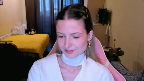 Julie online show from May 2026 02:35:01 PM
