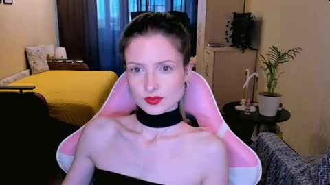Julie online show from May 2026 02:00:02 PM
