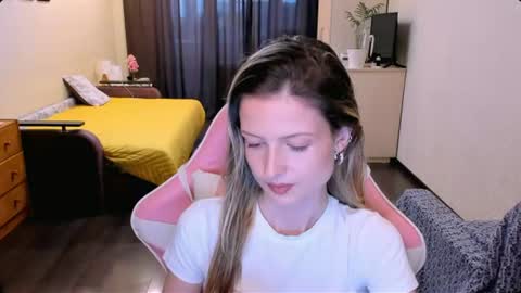 Julie online show from July 2026 01:47:01 PM