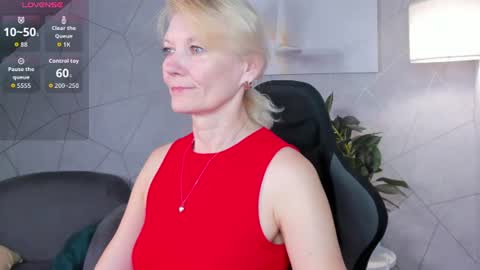 Snapshot of julie_lucasss chatting on June 2026 11:57:02 PM Julie Lucasss online show from June 2026 11:57:02 PM