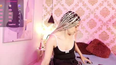 Snapshot of julie_tommy chatting on February 2025 02:40:02 AM Julie and Tommy. online show from February 2025 02:40:02 AM