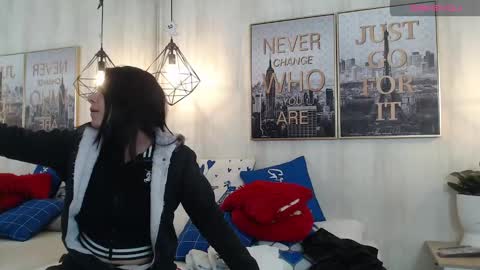 Snapshot of julie_tommy chatting on February 2025 02:56:01 AM Julie and Tommy. online show from February 2025 02:56:01 AM