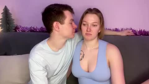 Julie and Thomas online show from December 2025 08:10:01 AM