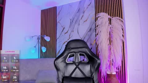 Julien online show from November 2025 12:18:02 PM