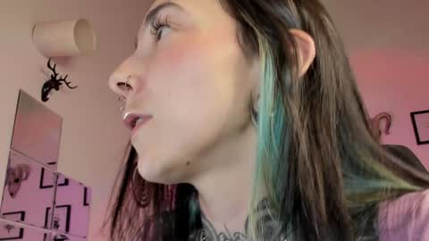 Snapshot of juliet_sourire chatting on December 2024 03:25:02 AM juliet_sourire online show from December 2024 03:25:02 AM