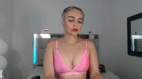 julieta__fox_ online show from January 2025 03:32:02 AM