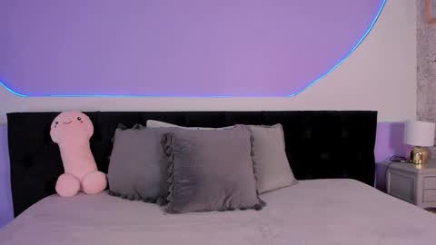 Julieta  online show from November 2025 12:16:02 PM