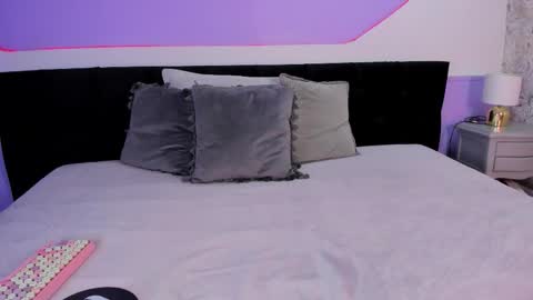 Julieta  online show from November 2025 12:15:02 PM