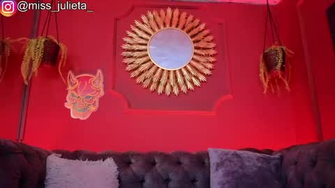 Snapshot of julieta_russell chatting on June 2026 12:17:01 PM Julieta online show from June 2026 12:17:01 PM