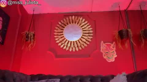 Snapshot of julieta_russell chatting on June 2026 11:42:02 AM Julieta online show from June 2026 11:42:02 AM