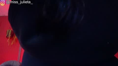 Snapshot of julieta_russell chatting on June 2026 12:18:02 PM Julieta online show from June 2026 12:18:02 PM