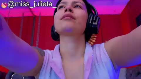 Snapshot of julieta_russell chatting on July 2026 12:00:01 PM Julieta online show from July 2026 12:00:01 PM