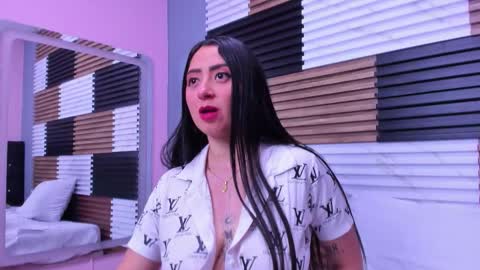 Snapshot of juliethcruz chatting on November 2025 12:38:02 PM online show from November 2025 12:38:02 PM