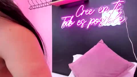 Snapshot of juliethcruz chatting on November 2025 01:37:02 PM online show from November 2025 01:37:02 PM