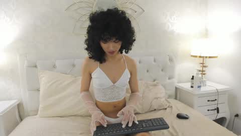 julietta    online show from May 2026 12:54:01 PM