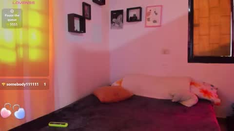 Snapshot of juliette_sweet05 chatting on September 2025 05:45:01 PM juliette online show from September 2025 05:45:01 PM