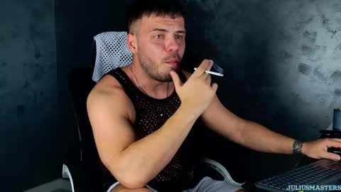 JULiUS   online show from February 2026 08:25:02 PM