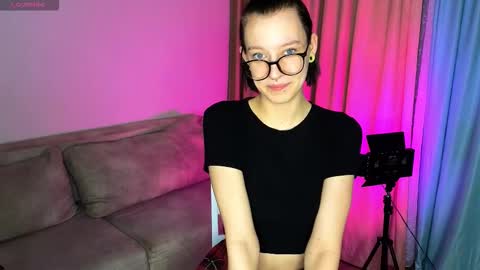 NaOmi online show from November 2025 02:17:01 PM