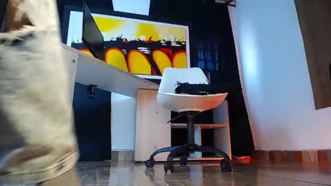 jullian online show from February 2026 08:26:02 PM