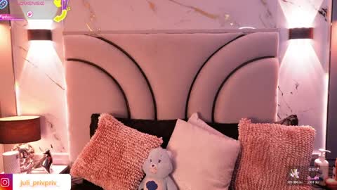 jullianapriv_ online show from April 2026 02:28:02 PM