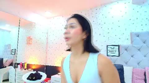 Snapshot of jullietareyes chatting on June 2026 11:48:02 AM Julieta Reyes online show from June 2026 11:48:02 AM