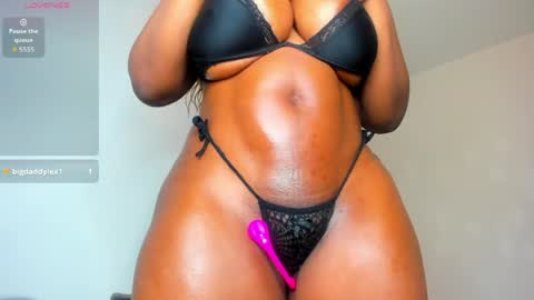 Snapshot of julyssa_sanders chatting on May 2026 11:38:01 AM July online show from May 2026 11:38:01 AM