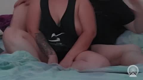 julyunay online show from September 2025 12:34:01 AM