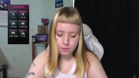Snapshot of june_shy0 chatting on October 2025 10:44:01 AM June online show from October 2025 10:44:01 AM