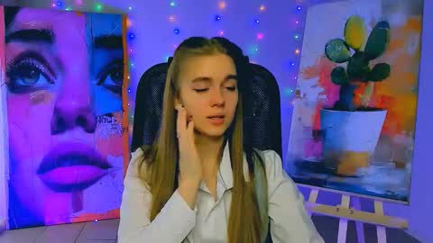 junewoods online show from February 2026 07:40:01 AM