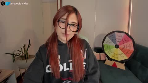 Snapshot of jungleofpandas chatting on February 2025 03:45:01 AM Call me Sussy  online show from February 2025 03:45:01 AM