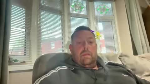 Snapshot of junky345 chatting on April 2026 05:11:01 AM Junky online show from April 2026 05:11:01 AM