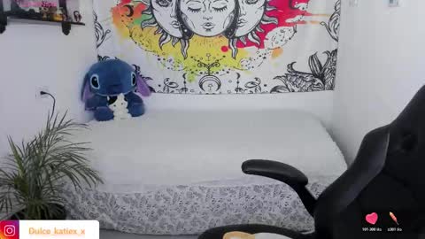 Sofia online show from November 2025 12:38:01 PM