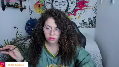 Sofia online show from December 2025 12:05:01 AM