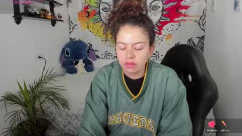 Sofia online show from December 2025 01:42:01 PM