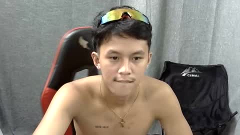 Snapshot of justcallme_james chatting on May 2026 04:32:02 AM James online show from May 2026 04:32:02 AM