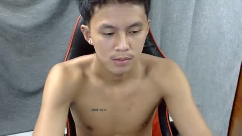Snapshot of justcallme_james chatting on June 2026 04:05:01 AM James online show from June 2026 04:05:01 AM