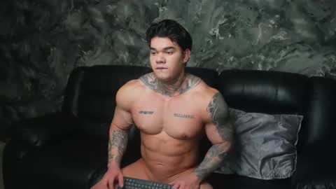 justin clark1 online show from December 2025 05:27:01 AM