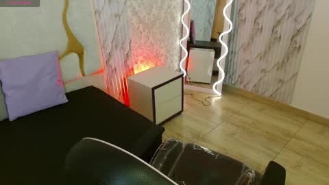  justin  online show from April 2026 12:05:02 PM