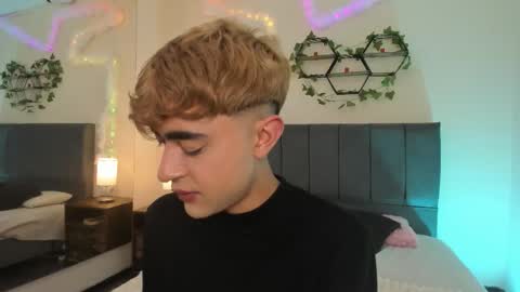 Justin online show from November 2025 11:21:02 AM