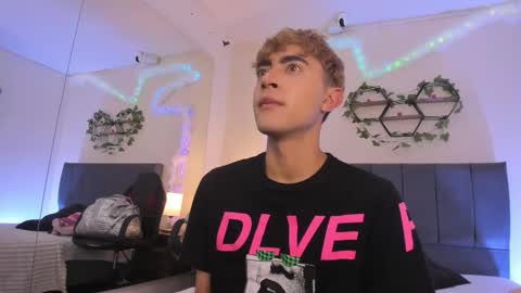 Justin online show from December 2025 11:26:02 AM