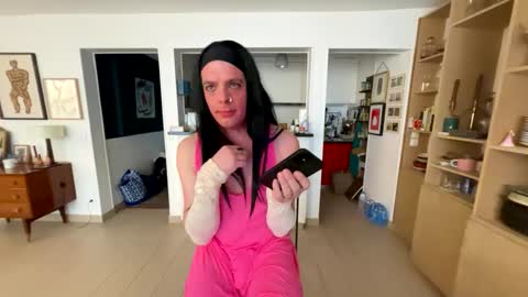 justinenuisette online show from February 2025 12:06:02 PM