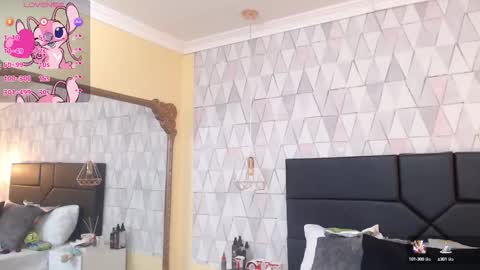 Justine online show from February 2025 04:12:02 AM