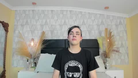 Justine online show from February 2026 04:10:02 AM