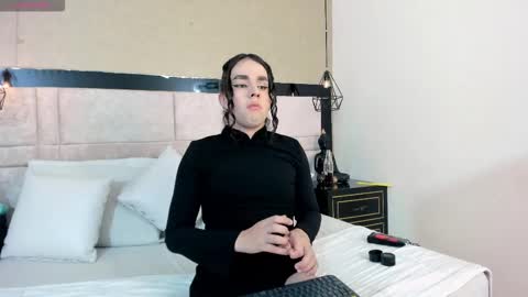 Justine online show from February 2026 04:43:02 AM