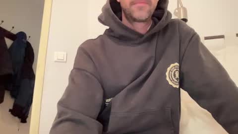 justmeandyou00 online show from November 2025 10:37:01 AM