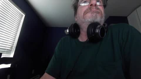 Snapshot of justmetool chatting on June 2026 10:01:02 PM Tool online show from June 2026 10:01:02 PM