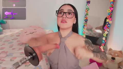 Snapshot of justonecute chatting on November 2025 04:00:01 AM Emy online show from November 2025 04:00:01 AM