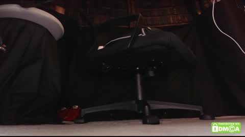 M. Dean online show from April 2026 07:03:02 PM