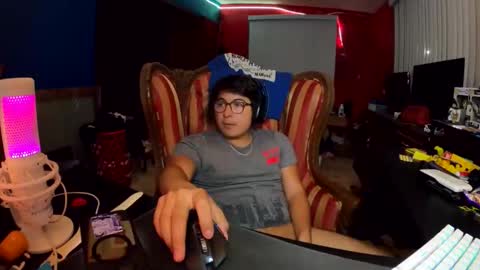 justsky117 online show from December 2025 01:02:01 AM