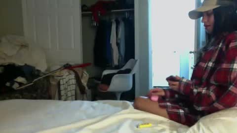 Snapshot of jwill10000 chatting on January 2026 08:45:01 PM J and Sugar snap pea online show from January 2026 08:45:01 PM